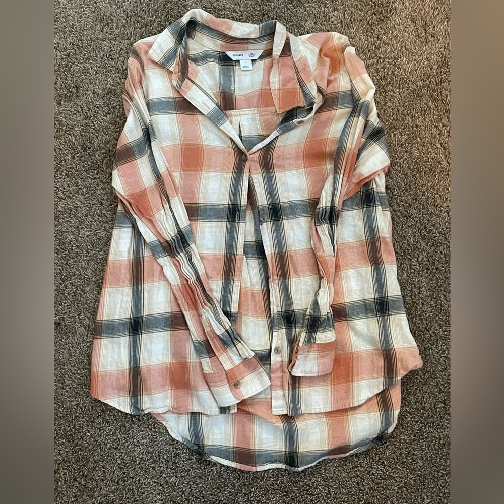 This is an old navy classic called “The classic shirt.”